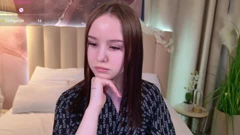 yours fetish mary online show from March 31, 2026, 4:35 am