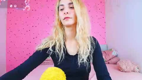      online show from November 19, 2025, 11:43 am