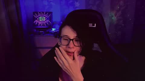 Snapshot of yourscosmic chatting on November 11, 2025, 11:32 am Yours Cosmic online show from November 11, 2025, 11:32 am