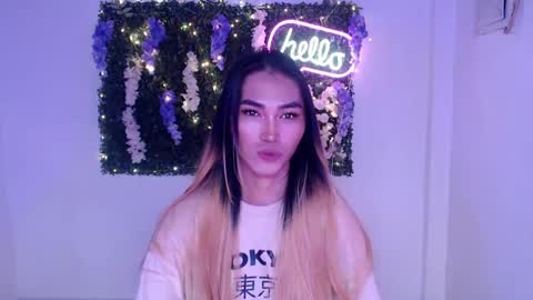 Snapshot of yoursexservice chatting on December 4, 2024, 1:03 am online show from December 4, 2024, 1:03 am