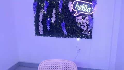 Snapshot of yoursexservice chatting on December 28, 2024, 11:37 pm online show from December 28, 2024, 11:37 pm