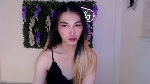 Snapshot of yoursexservice chatting on February 11, 2025, 11:44 pm online show from February 11, 2025, 11:44 pm