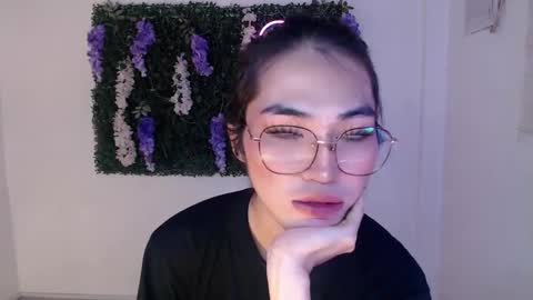 Snapshot of yoursexservice chatting on February 13, 2025, 11:37 pm online show from February 13, 2025, 11:37 pm