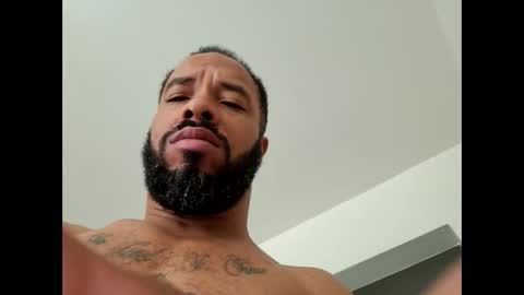 Snapshot of yoursexydaddy79 chatting on October 1, 2025, 3:18 pm mother fucker online show from October 1, 2025, 3:18 pm