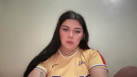 LALA online show from April 16, 2026, 7:36 pm