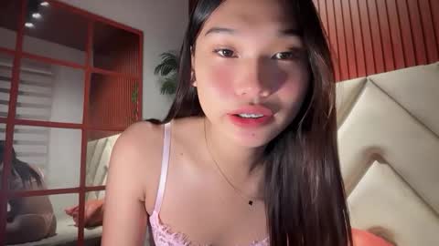 yoursluttyashxx online show from April 8, 2026, 5:46 pm
