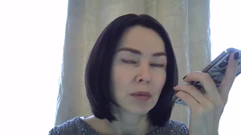 yoursofia_ online show from November 19, 2025, 10:59 am