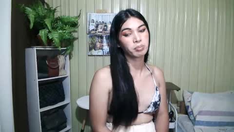 Snapshot of yoursubmissive_larah chatting on May 11, 2026, 2:45 pm yoursubmissive_larah online show from May 11, 2026, 2:45 pm