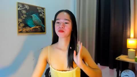 yourtinybunny online show from May 25, 2026, 10:21 am