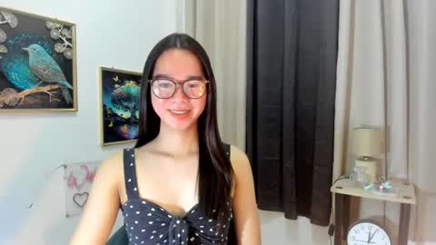 Snapshot of yourtinybunny chatting on July 5, 2026, 9:38 am yourtinybunny online show from July 5, 2026, 9:38 am