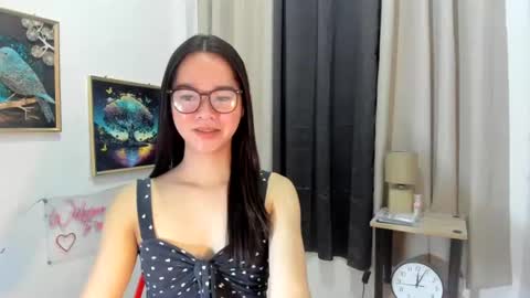 Snapshot of yourtinybunny chatting on July 16, 2026, 12:27 am yourtinybunny online show from July 16, 2026, 12:27 am