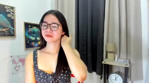 Snapshot of yourtinybunny chatting on July 17, 2026, 9:49 am yourtinybunny online show from July 17, 2026, 9:49 am