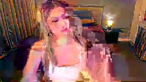 Snapshot of yourwife2be chatting on January 6, 2026, 8:12 pm yourwife2be online show from January 6, 2026, 8:12 pm