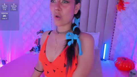 Val online show from October 22, 2025, 3:51 am