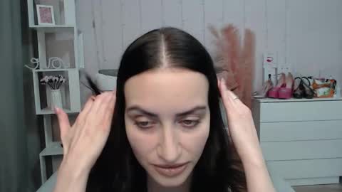 Helen online show from November 29, 2025, 9:56 am