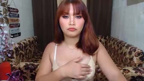 Snapshot of youungsextdeity chatting on April 2, 2026, 8:12 am cathy online show from April 2, 2026, 8:12 am