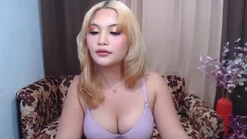 Snapshot of youungsextdeity chatting on May 16, 2026, 10:01 am cathy online show from May 16, 2026, 10:01 am