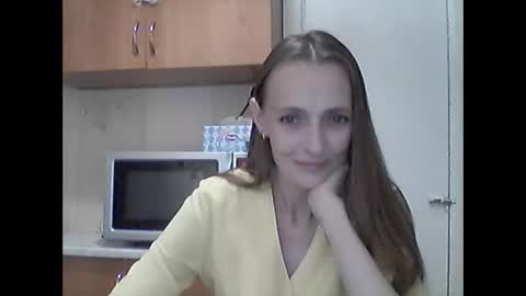 Snapshot of youur_light chatting on June 5, 2026, 5:51 pm Youur light online show from June 5, 2026, 5:51 pm