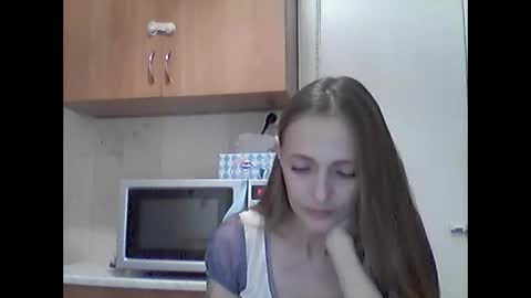 Snapshot of youur_light chatting on June 7, 2026, 6:11 pm Youur light online show from June 7, 2026, 6:11 pm