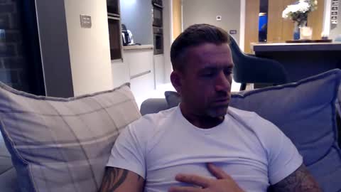 You want us 69 online show from December 11, 2024, 6:04 am