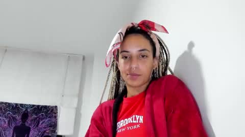 elizabeth  ju   online show from January 30, 2025, 1:33 am