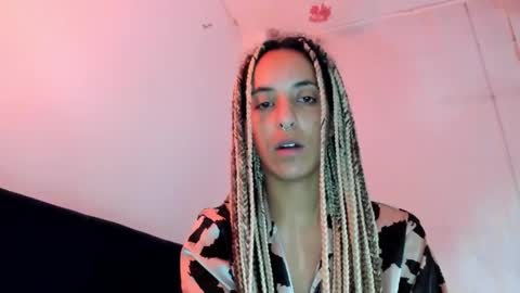 elizabeth  ju   online show from February 3, 2025, 2:36 am