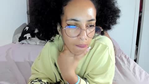 elizabeth  ju   online show from February 23, 2025, 11:25 pm