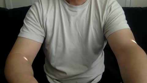 yque online show from January 15, 2026, 8:12 pm