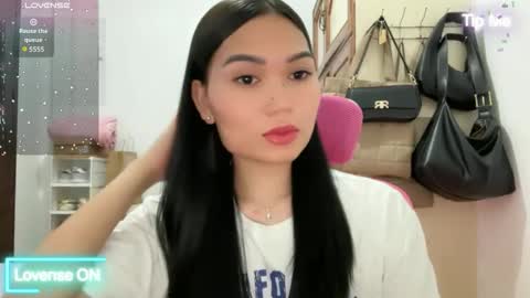 yrdrmgrl_jennie26 online show from April 7, 2026, 7:03 pm