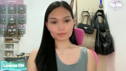 Snapshot of yrdrmgrl_jennie26 chatting on April 22, 2026, 10:00 pm yrdrmgrl_jennie26 online show from April 22, 2026, 10:00 pm