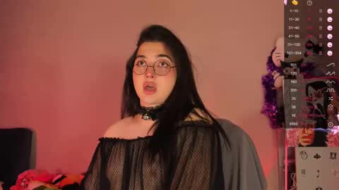 Ysabell online show from February 14, 2025, 9:56 am