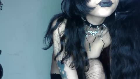 yue_eclipse online show from October 8, 2025, 4:10 am