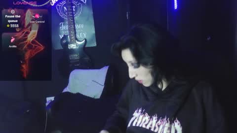 yue_eclipse online show from October 30, 2025, 6:15 am