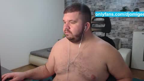 Snapshot of yugogee chatting on November 4, 2025, 11:04 pm Yugo - online show from November 4, 2025, 11:04 pm