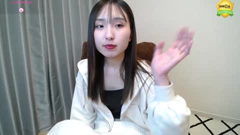 yui_x online show from January 6, 2025, 1:08 pm