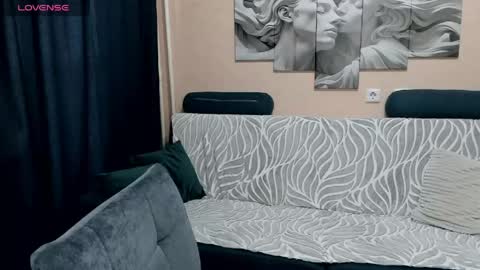 YukiShine online show from April 13, 2026, 11:27 am