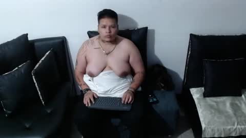 Snapshot of yulandval chatting on November 9, 2025, 1:48 am yul and val couple online show from November 9, 2025, 1:48 am