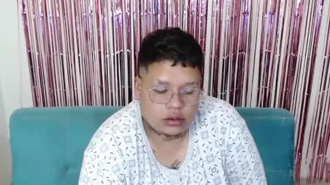 Snapshot of yulandval chatting on December 4, 2025, 1:26 am yul and val couple online show from December 4, 2025, 1:26 am