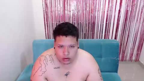 yul and val couple online show from March 22, 2026, 8:01 pm