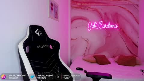 Yuliet online show from December 14, 2024, 3:25 pm