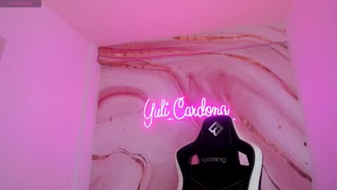 Yuliet online show from November 24, 2025, 4:07 pm