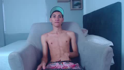 Snapshot of yulian_vasquez chatting on February 16, 2025, 12:10 pm yulian_vasquez online show from February 16, 2025, 12:10 pm