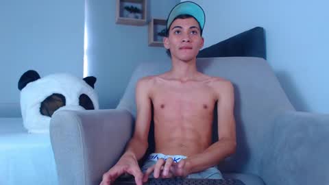 Snapshot of yulian_vasquez chatting on February 20, 2025, 3:19 pm yulian_vasquez online show from February 20, 2025, 3:19 pm