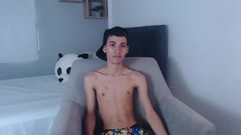 Snapshot of yulian_vasquez chatting on February 21, 2025, 12:06 pm yulian_vasquez online show from February 21, 2025, 12:06 pm