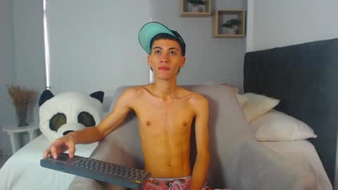 Snapshot of yulian_vasquez chatting on March 1, 2025, 12:12 pm yulian_vasquez online show from March 1, 2025, 12:12 pm