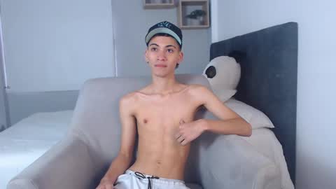 Snapshot of yulian_vasquez chatting on March 2, 2025, 12:11 pm yulian_vasquez online show from March 2, 2025, 12:11 pm