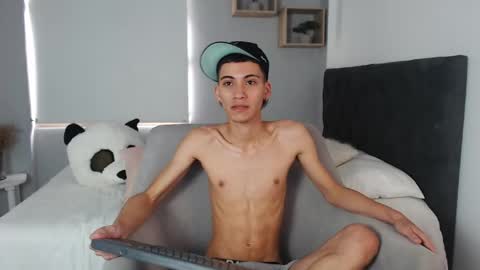 Snapshot of yulian_vasquez chatting on March 5, 2025, 6:34 pm yulian_vasquez online show from March 5, 2025, 6:34 pm