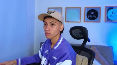 Snapshot of yulian_vasquez chatting on September 11, 2025, 12:27 pm yulian_vasquez online show from September 11, 2025, 12:27 pm