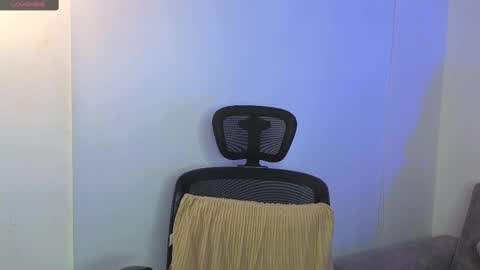 Snapshot of yulian_vasquez chatting on October 1, 2025, 12:22 pm yulian_vasquez online show from October 1, 2025, 12:22 pm