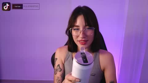 Yulienne online show from September 11, 2025, 4:12 am